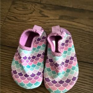 Toddler Robeez size 3 Mermaid-Scale Water Shoes - Pink, Purple & Aqua